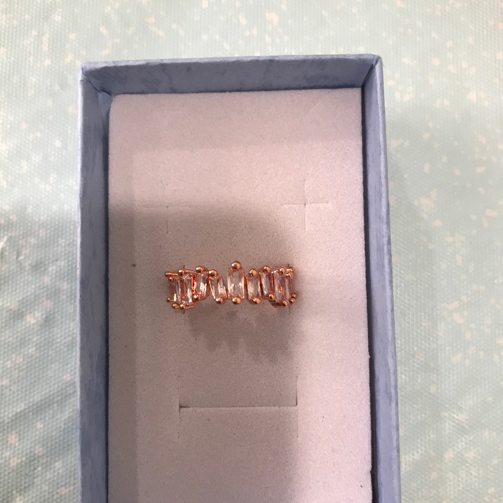 Rose gold tone pink stone ring